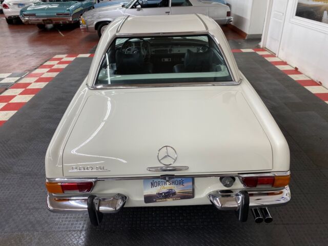 Mercedes-Benz SL-Class 1971 image number 37