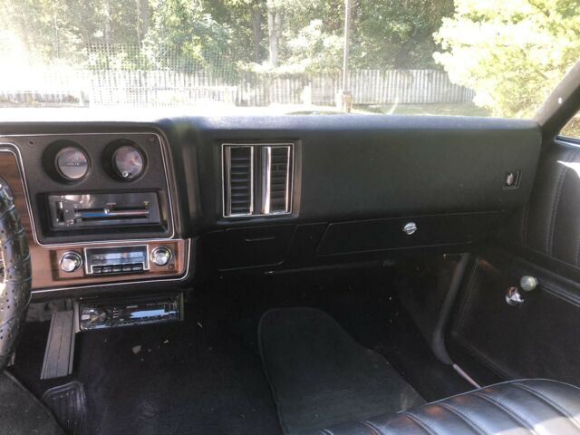 Chevrolet Monte Carlo 1976 image number 20