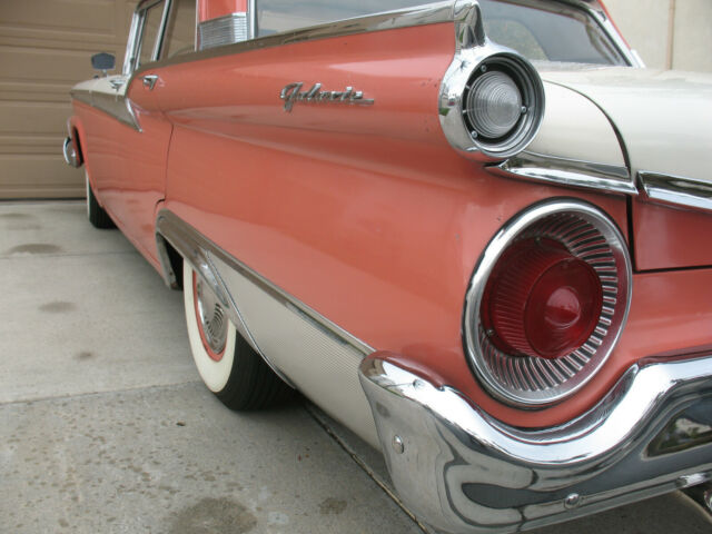 Ford Galaxie 1959 image number 25