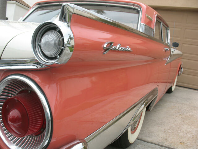 Ford Galaxie 1959 image number 27