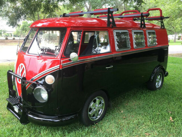 Volkswagen Bus/Vanagon 1965 image number 32