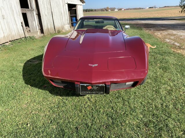 Chevrolet Corvette 1977 image number 18