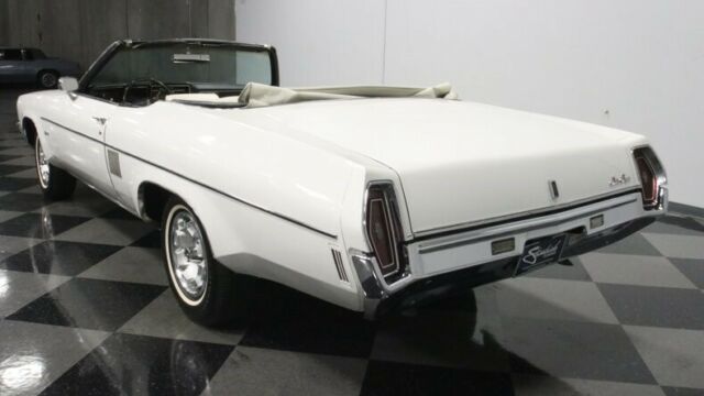 Oldsmobile Eighty-Eight 1971 image number 9