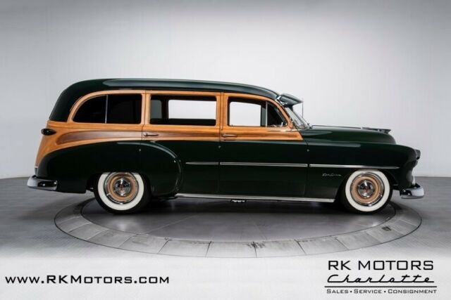 Chevrolet Deluxe Wagon 1952 image number 32