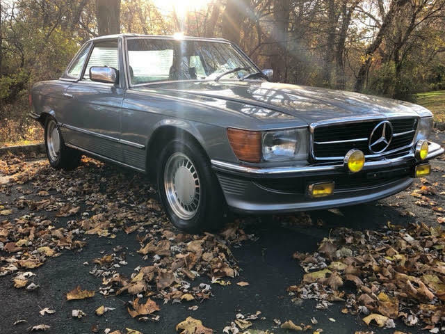 Mercedes-Benz SL-Class 1978 image number 0