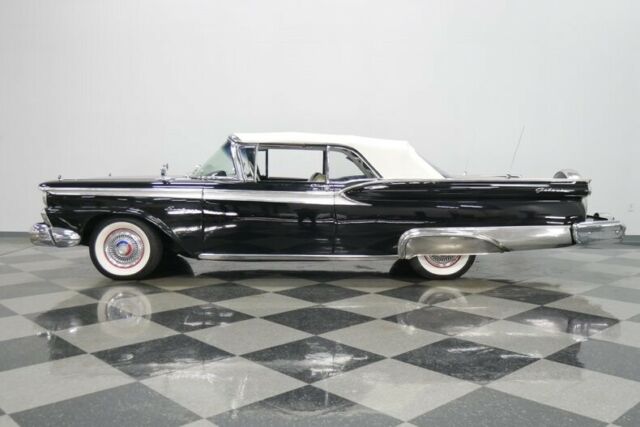 Ford Galaxie 1959 image number 2