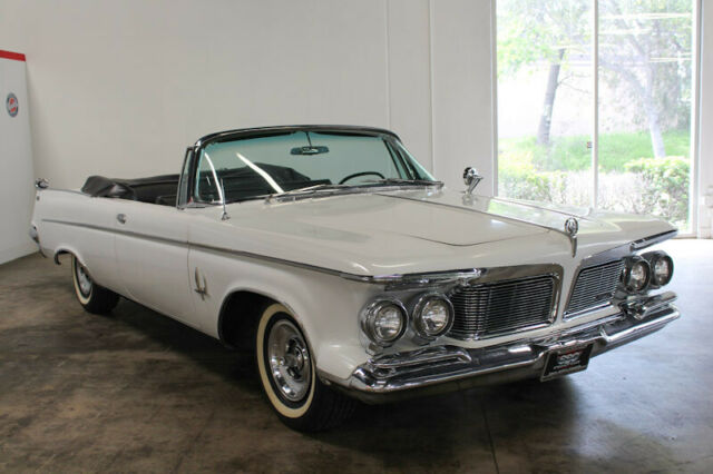 Chrysler Imperial 1962 image number 3