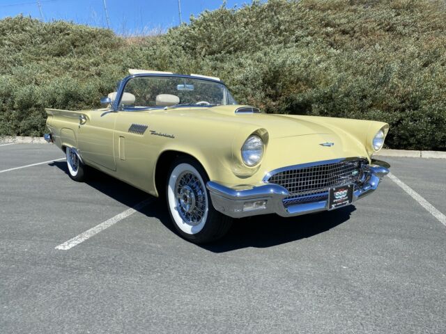 Ford Thunderbird 1957 image number 38