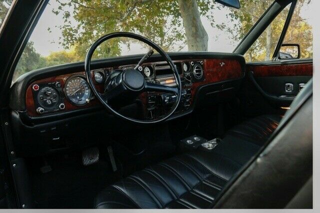 Rolls-Royce Camargue 1978 image number 40