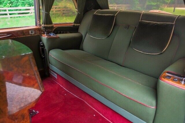 Rolls-Royce Phantom VI 1971 image number 47