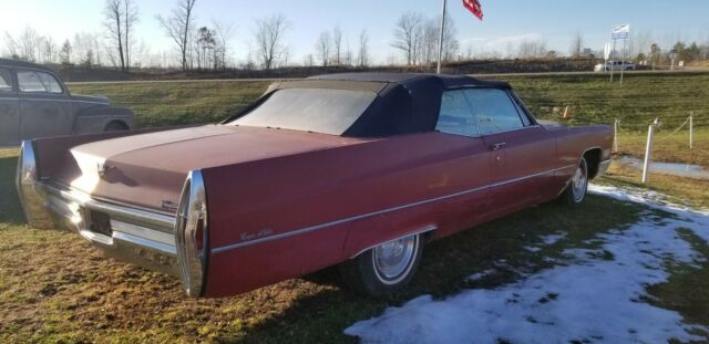 Cadillac DeVille 1968 image number 2