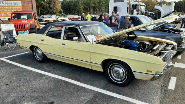 Ford Galaxie 500 1971 image number 25