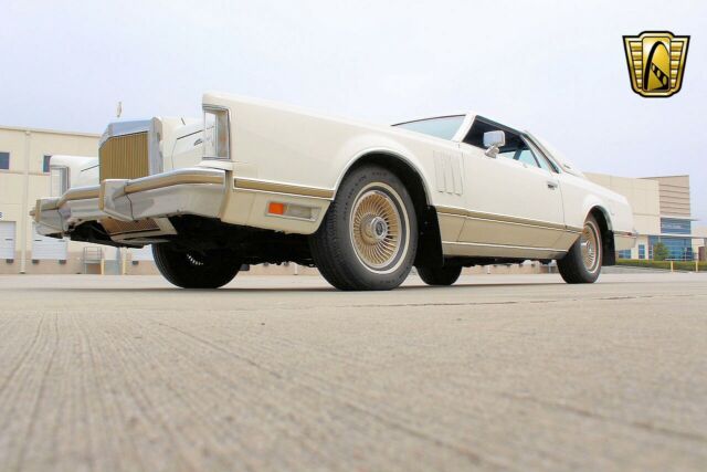 Lincoln Continental 1979 image number 23