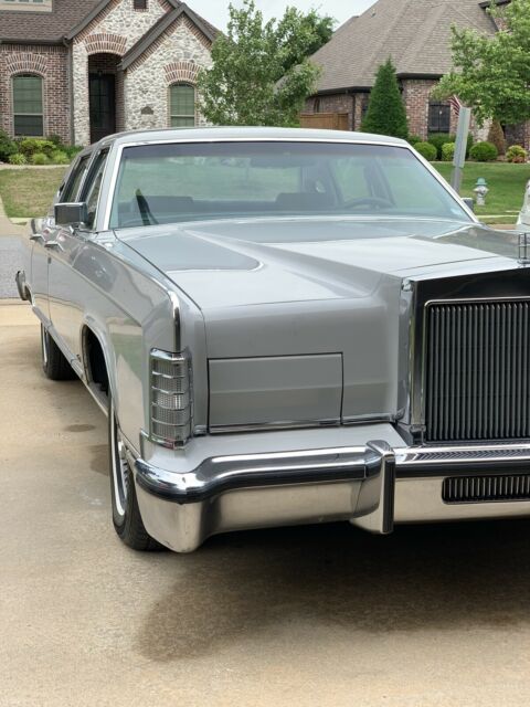 Lincoln Continental 1979 image number 10