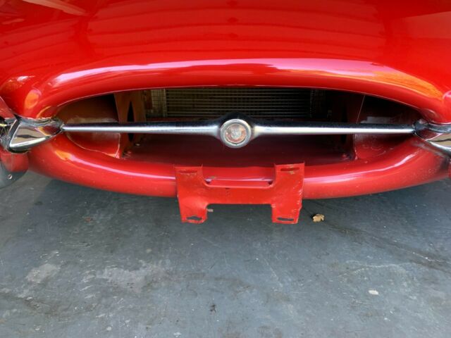 Jaguar E-Type 1967 image number 12