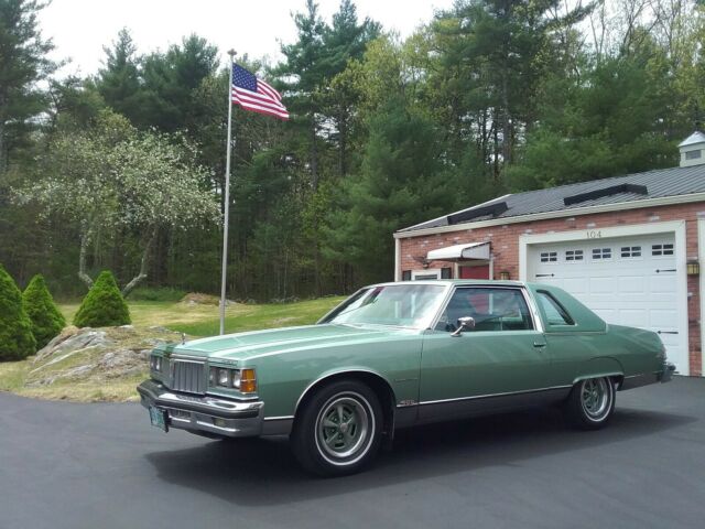 Pontiac Bonneville 1978 image number 40