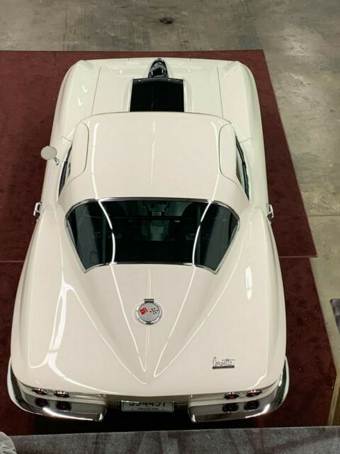 Chevrolet Corvette 1965 image number 0