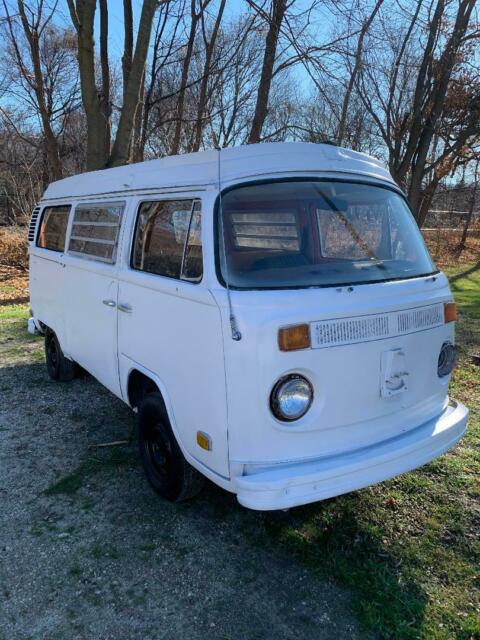 Volkswagen Bus/Vanagon 1972 image number 18