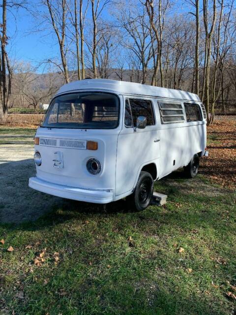 Volkswagen Bus/Vanagon 1972 image number 37