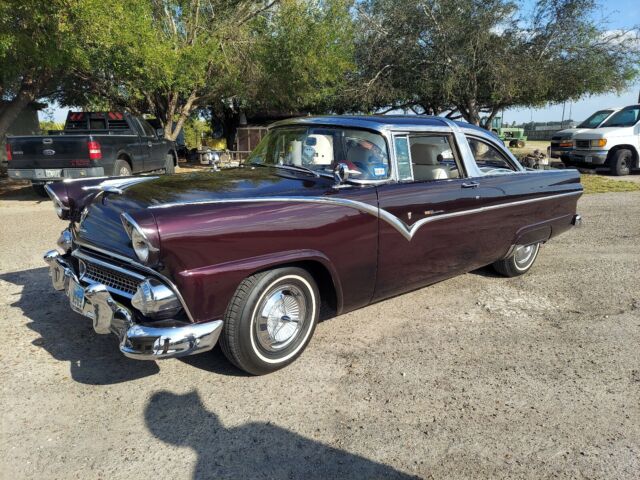 Ford Crown Victoria 1955 image number 0