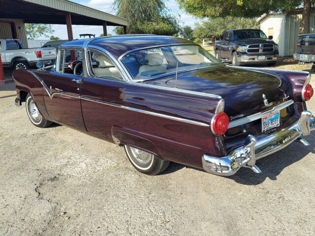 Ford Crown Victoria 1955 image number 36