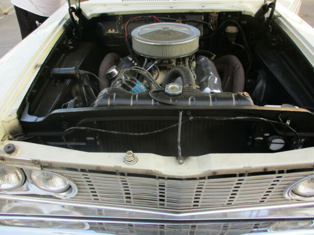 Plymouth Fury 1963 image number 16