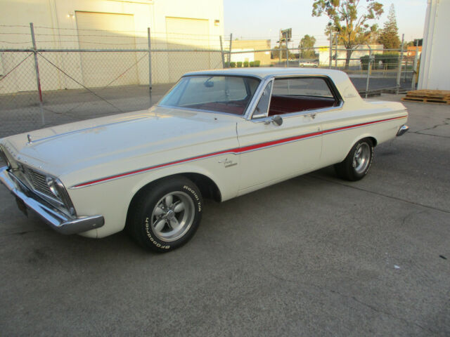 Plymouth Fury 1963 image number 2