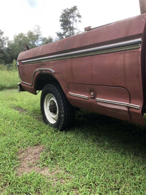 Ford F-250 camper special 1974 image number 28