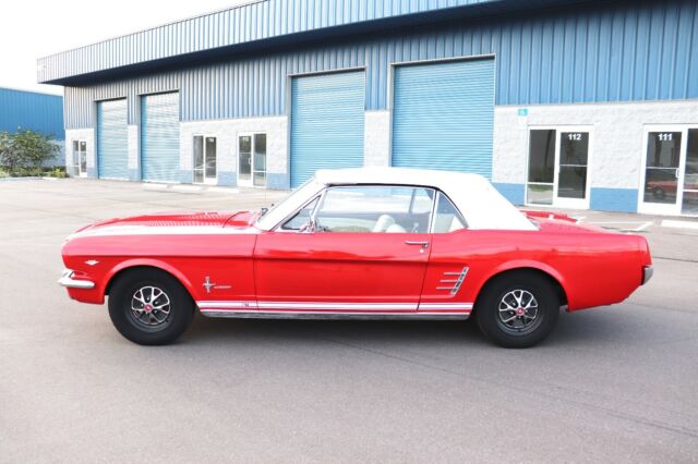 Ford Mustang 1966 image number 2