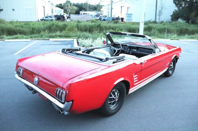 Ford Mustang 1966 image number 21