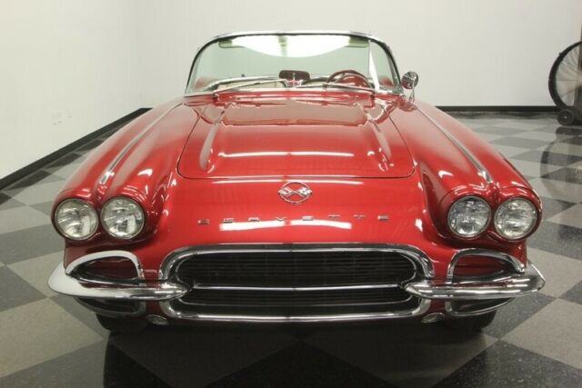 Chevrolet Corvette 1962 image number 19