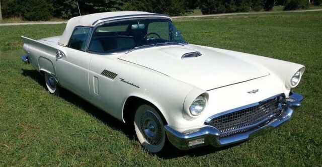 Ford Thunderbird 1957 image number 0