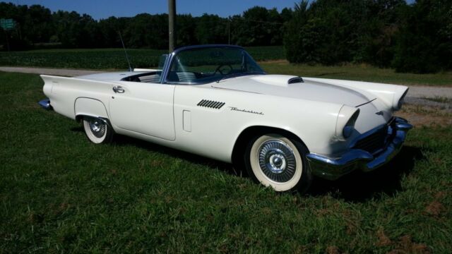 Ford Thunderbird 1957 image number 16