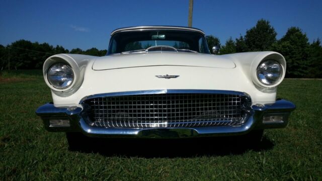 Ford Thunderbird 1957 image number 29