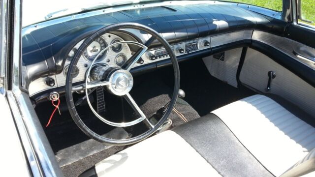 Ford Thunderbird 1957 image number 34