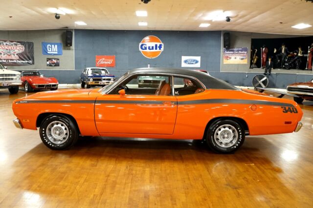 Plymouth Duster 1971 image number 14