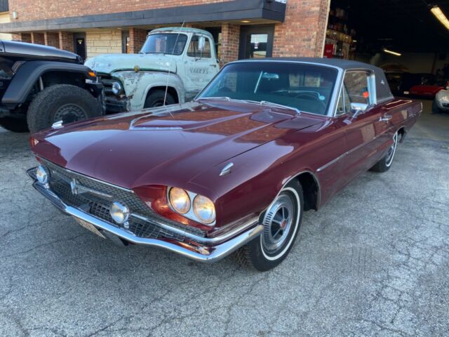 Ford Thunderbird 1966 image number 0