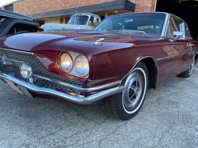 Ford Thunderbird 1966 image number 15