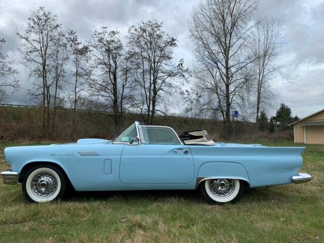 Ford Thunderbird 1957 image number 31