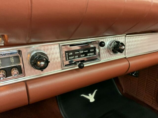 Ford Thunderbird 1957 image number 39