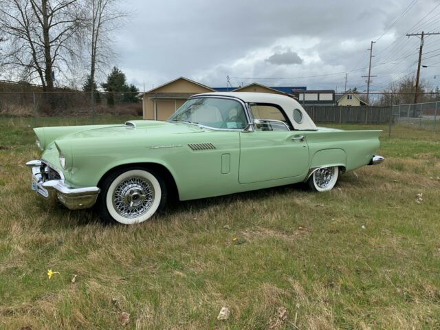 Ford Thunderbird 1957 image number 0