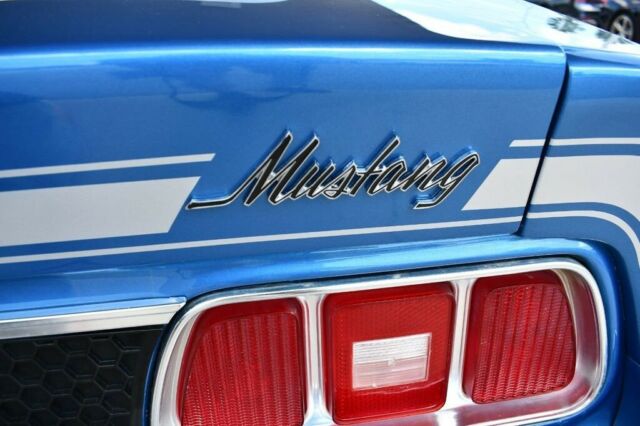 Ford Mustang 1973 image number 9