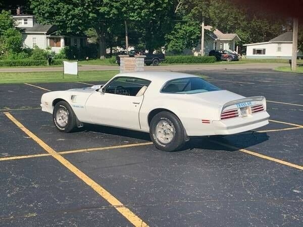 Pontiac Trans Am 1976 image number 21