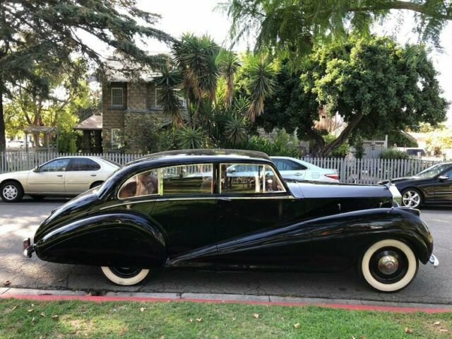 Rolls-Royce Wraith 1950 image number 29