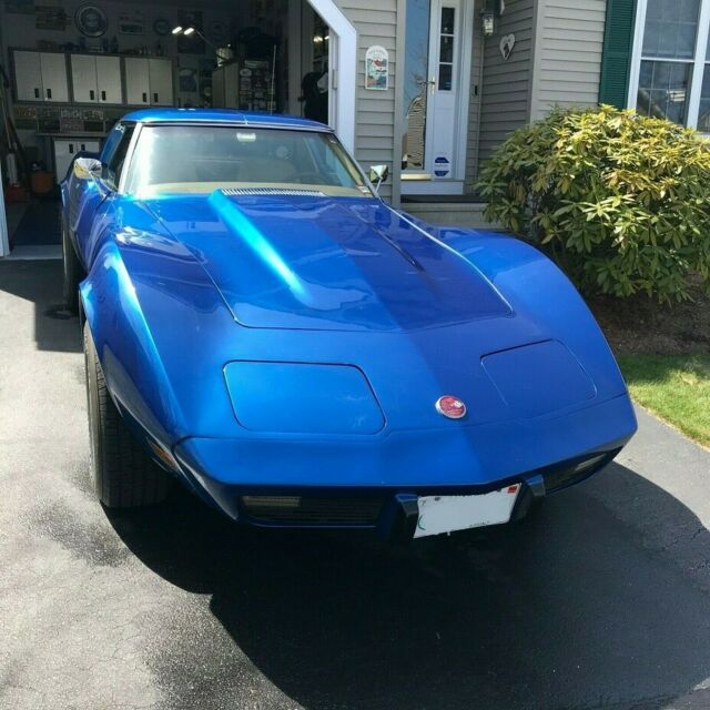 Chevrolet Corvette 1976 image number 0