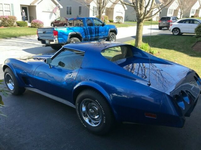 Chevrolet Corvette 1976 image number 3