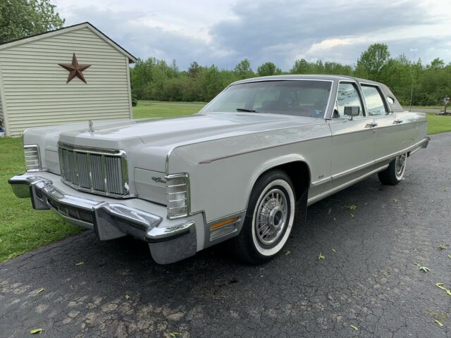 Lincoln Continental 1976 image number 26