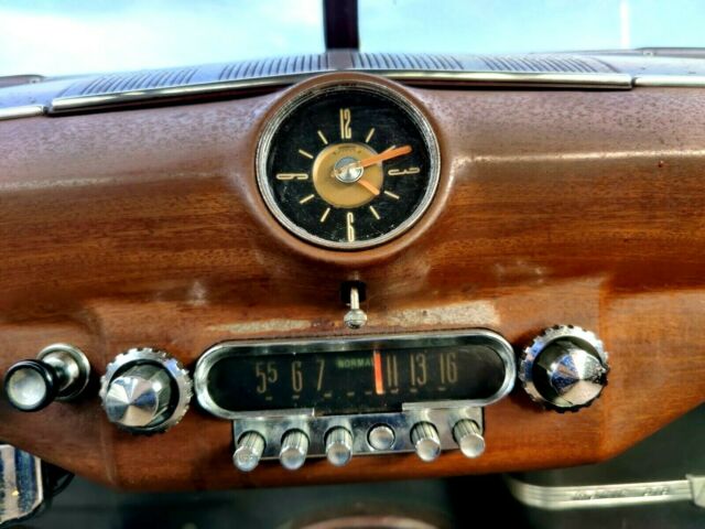 Ford Country Squire 1951 image number 17