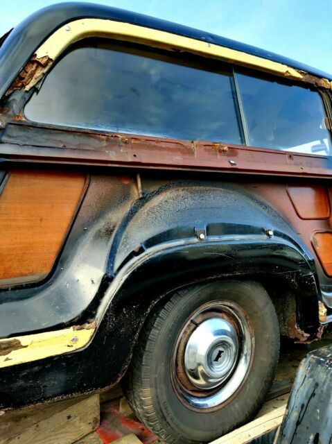 Ford Country Squire 1951 image number 30