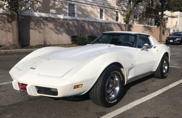 Chevrolet Corvette 1976 image number 0